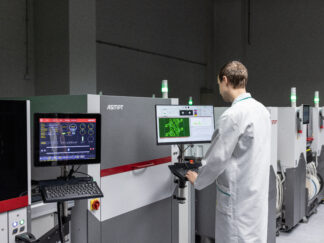 ASMPT SMT Line Process Lens with operator (1)