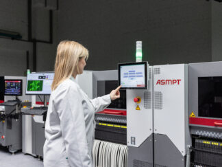 ASMPT SMT Line SIPLACE V with operator (1)